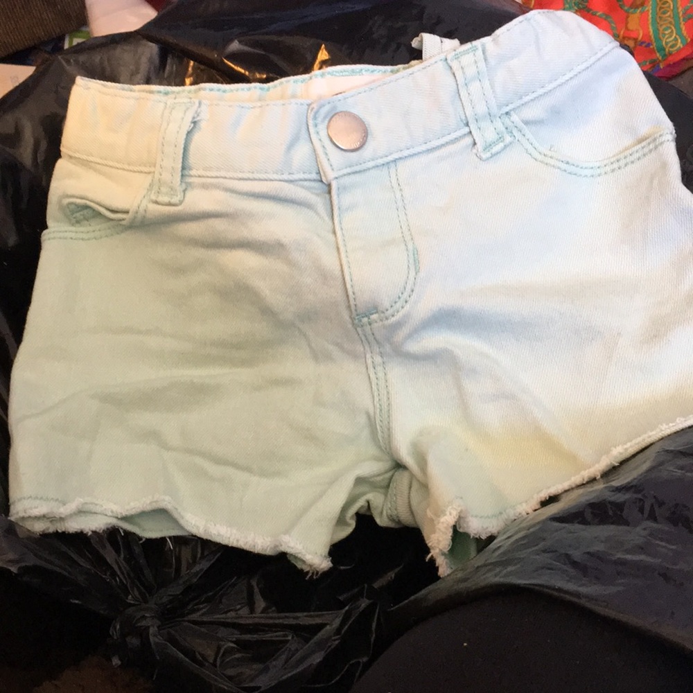 FINAL MARKDOWN Old navy denim shorts 4t